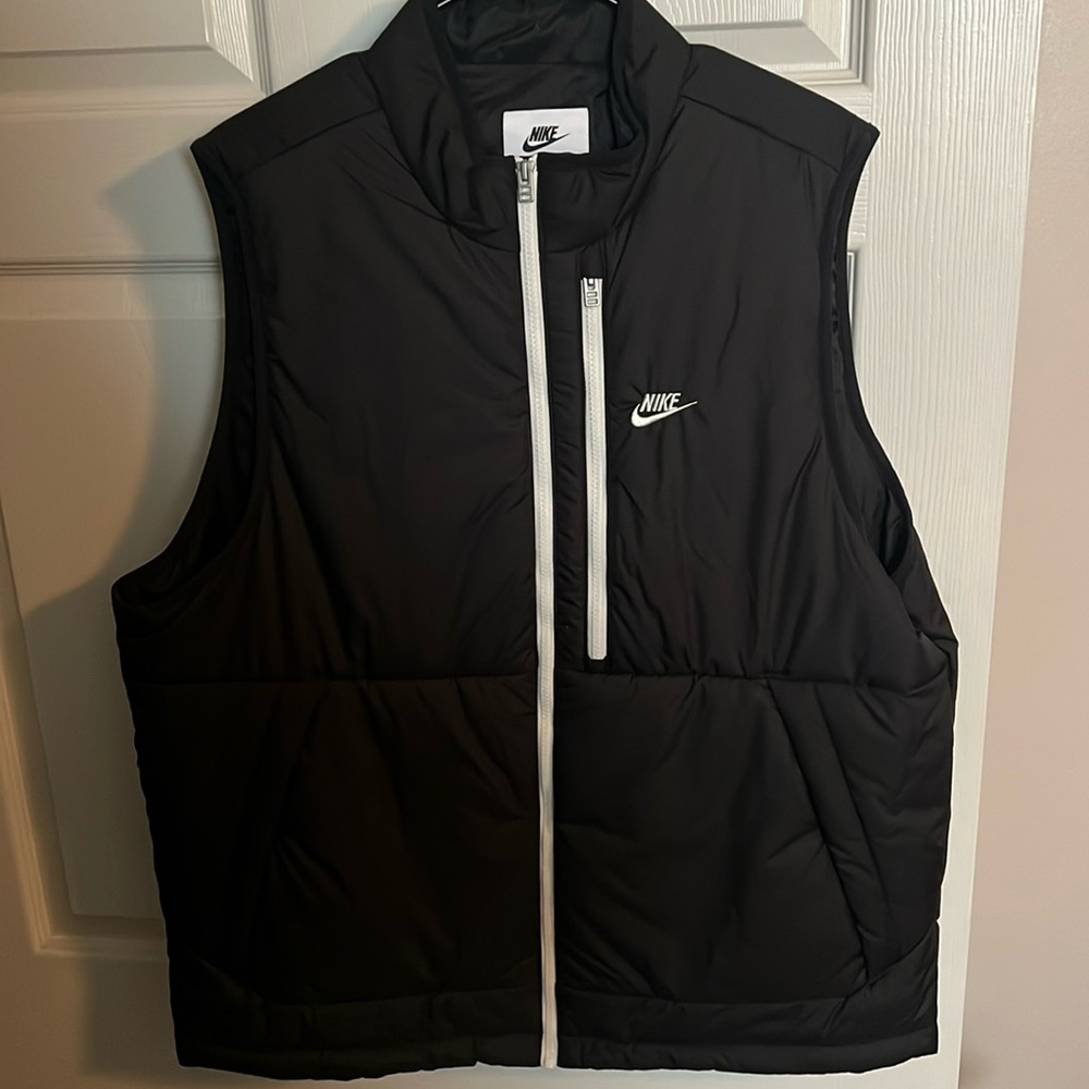 Nike puffer vest